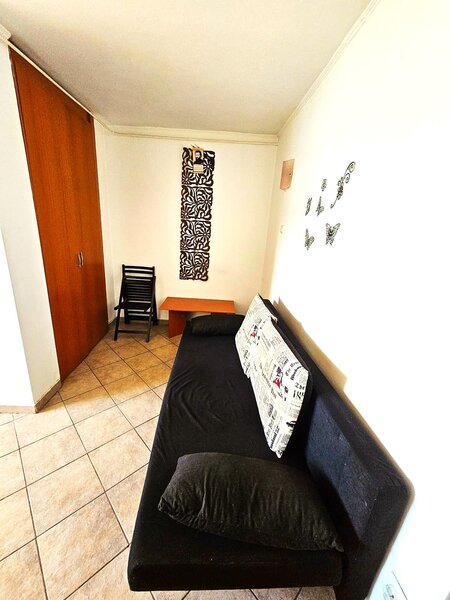 Titan, Aleea Fizicienilor, 5 minute metrou, bloc din 1982